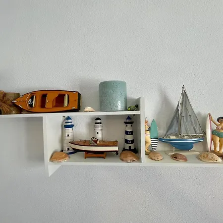 Coastal Retreat In Apartment