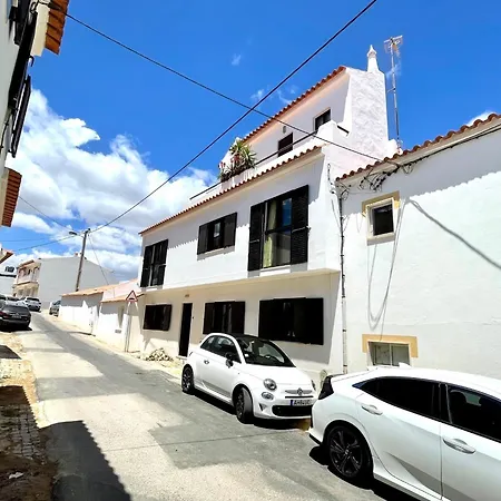 Apartment Coastal Retreat In Benagil