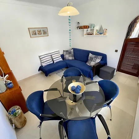 Διαμέρισμα Coastal Retreat In